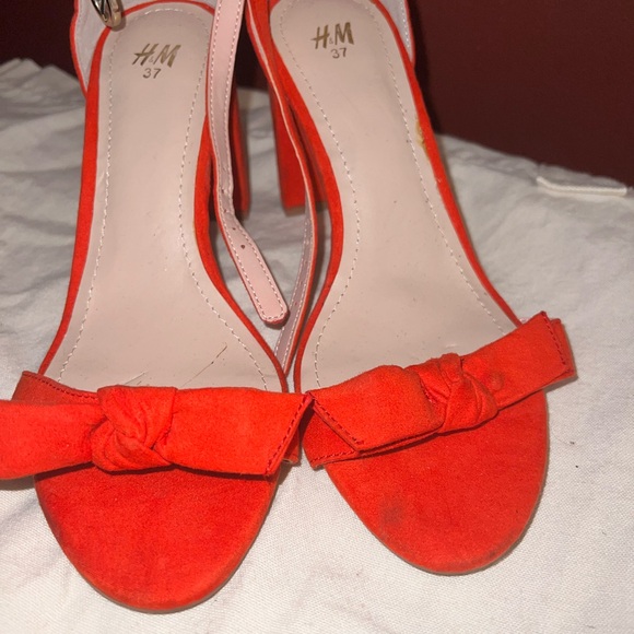 H&M bow tie chucky heels size 6-6.5 - Picture 2 of 7
